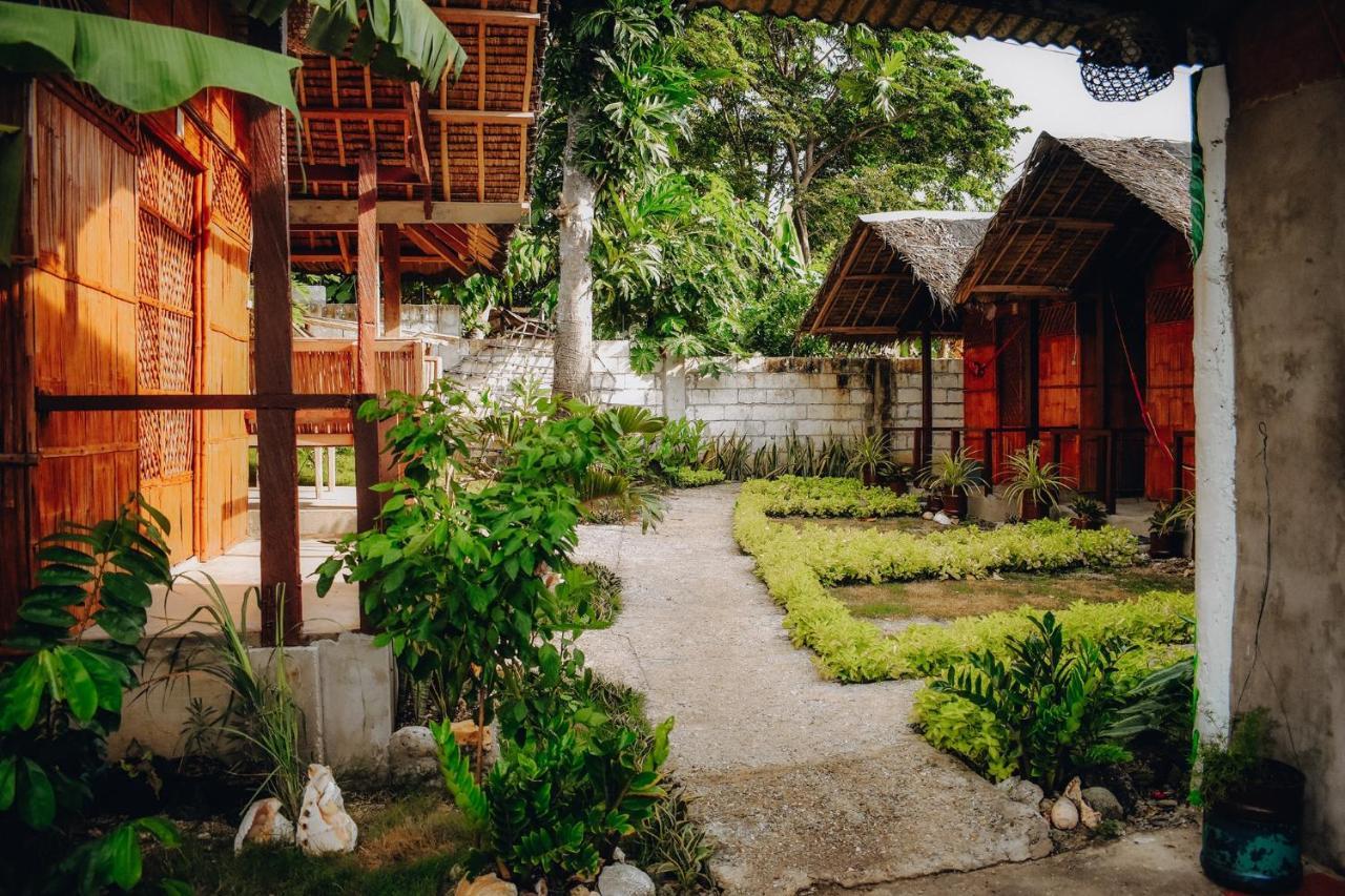 Suba Beach Nipa Huts Apartment Daanbantayan Exterior foto